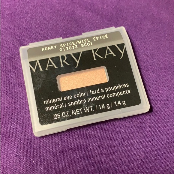 Mary Kay Other - 🆕 Mineral Eye Color